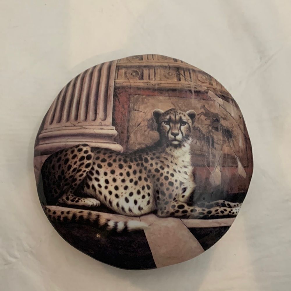 Pompeii Cheetah Elaine Volherbst Art In Motion 8 Inch Round Glass Container Lid